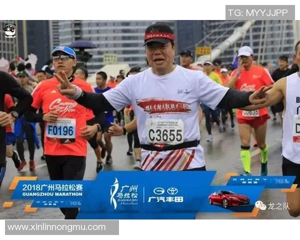 深圳攀岩队在马拉松大满贯中的团队协作表现深度解析与点评